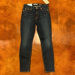 NWT 7 For All Mankind the ankle skinny size 28.